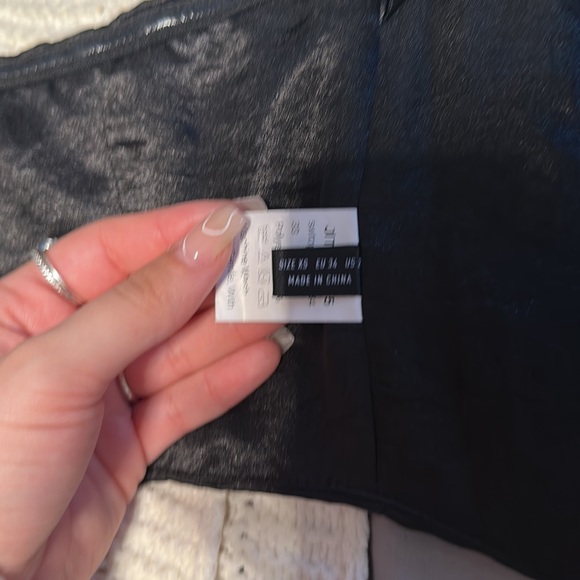 Cute corset sz xs from shein still in good condition doesn’t fit anymore - Picture 3 of 4